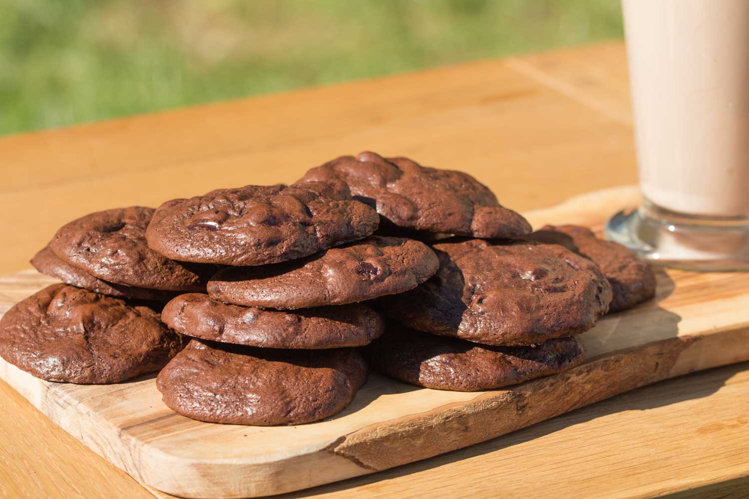 Ultra-Chewy-Cookies-RoseHartSweets